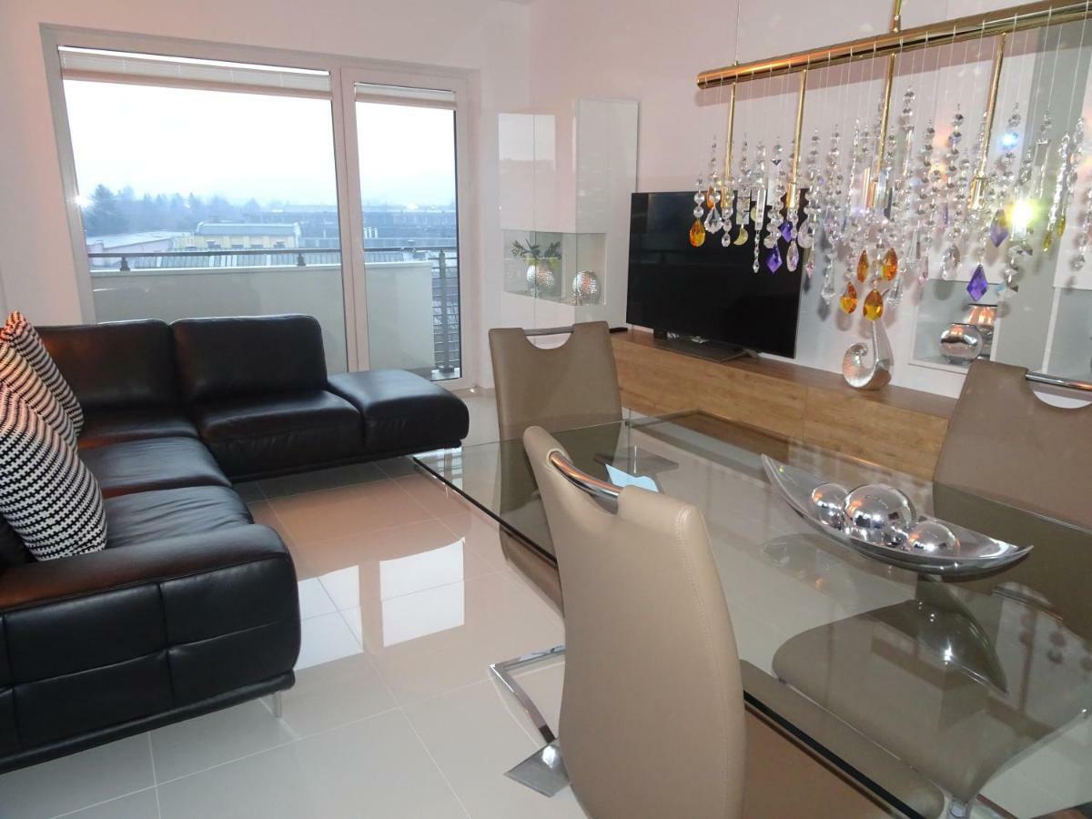 Апартаменты Apartament Francesca Брашов Экстерьер фото