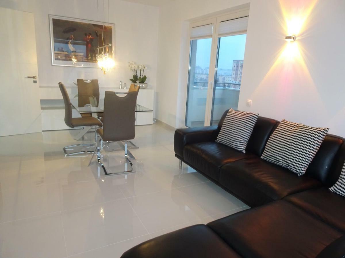 Апартаменты Apartament Francesca Брашов Экстерьер фото